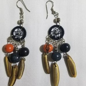 Red seed dreamcatcher earing